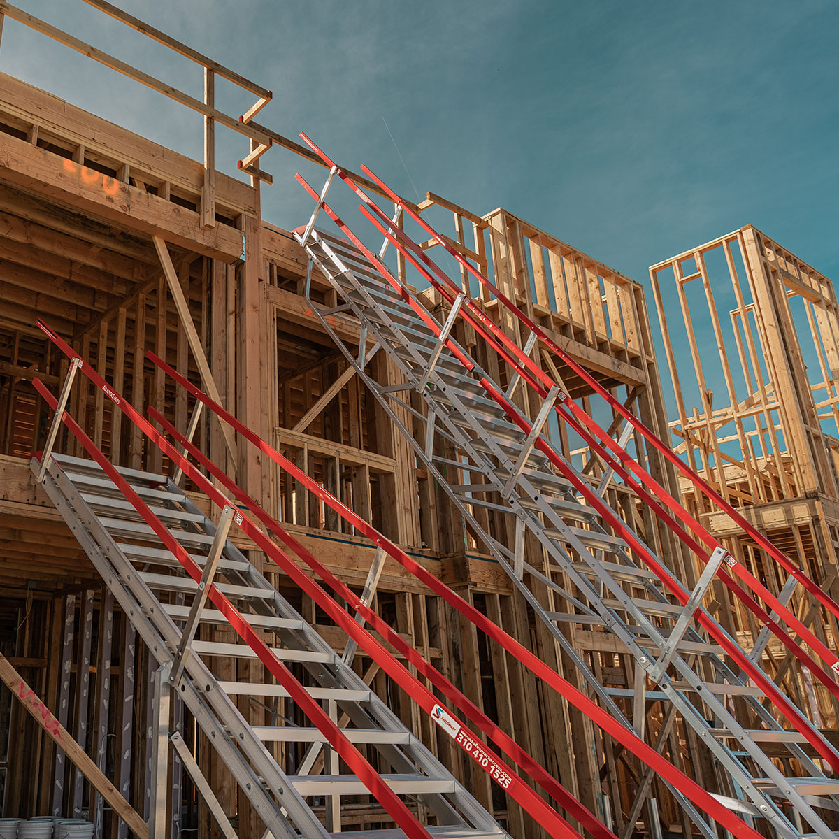 adjustastairs-1_0001_2022.11.17.Thu JCP SafeSmart - Temecula (55)